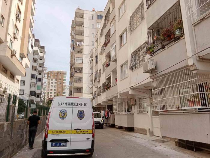 Araba Tartışması Nedeniyle Emekli Astsubay Çocuklarının Yanında Karısını Öldürdü