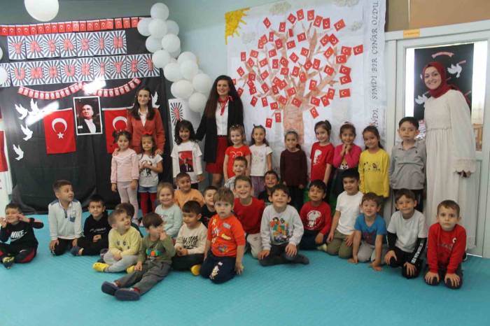 Anaokulu Öğrencilerinden Cumhuriyet’in 100. Yıl Etkinliği