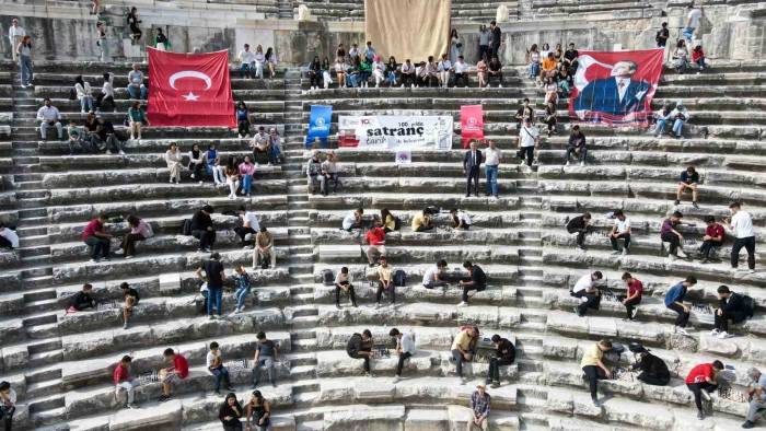 Aspendos Antik Tiyatrosu’nda “Satranç Tarihle Buluşuyor” Etkinliği Düzenlendi