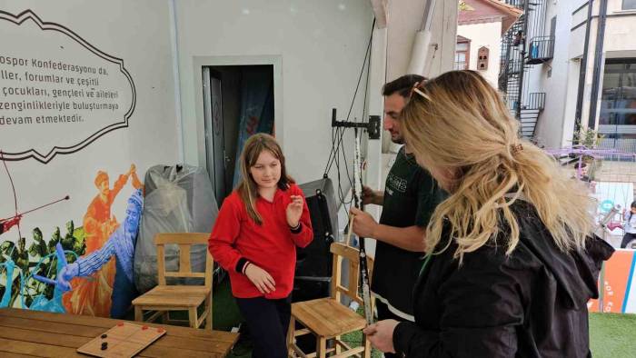 Etnospor Etkinlik Tırı Sındırgılı Çocuklarla Buluştu