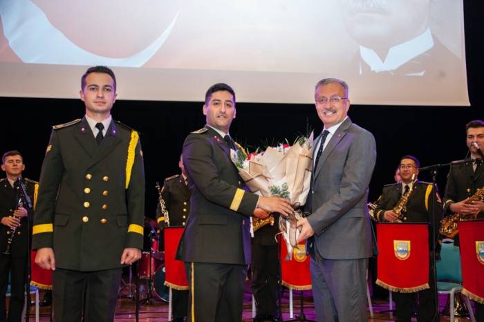 Ebyü’de 29 Ekim Cumhuriyet Bayramı 100. Yıl Konseri Düzenledi