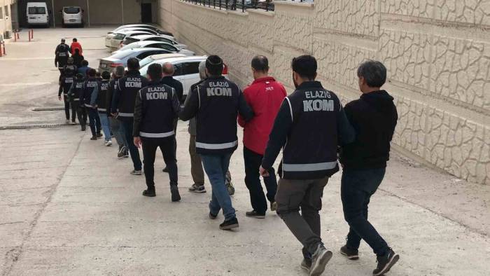 Fetö’ye Elazığ Merkezli 8 İlde ’kıskaç’ Operasyonu: 23 Gözaltı