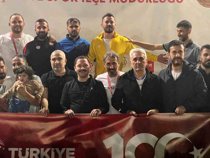 Nusaybin’de Ayak Tenisi Turnuvası Sona Erdi