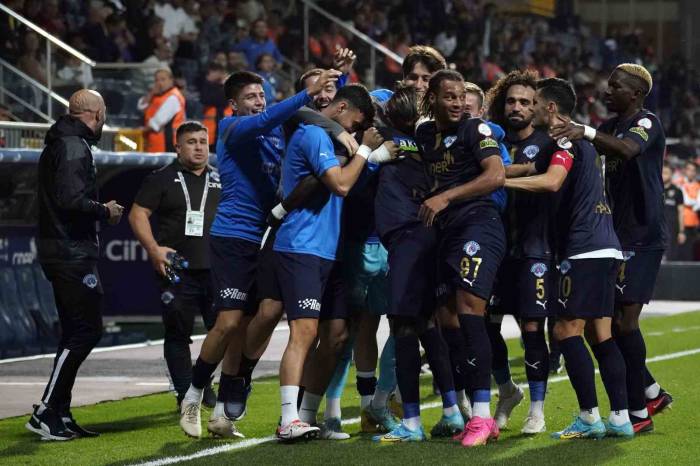 Trendyol Süper Lig: Kasımpaşa: 1 - İstanbulspor: 0 (İlk Yarı)