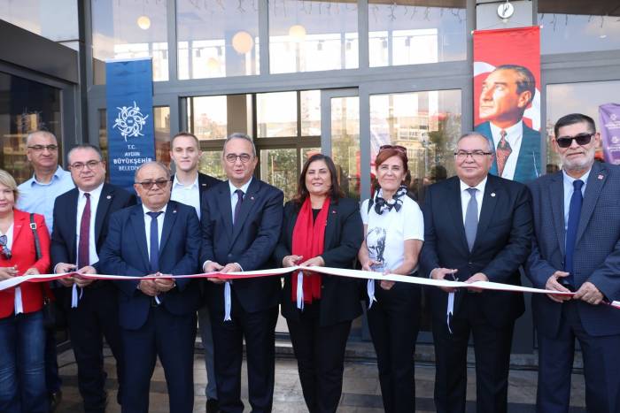 Başkan Çerçioğlu, Atatürk Resimleri Sergisi’nin Açılışını Gerçekleştirdi