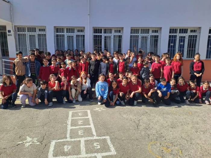 Cumayanı Ortaokulu Öğrencileri Geleneksel Cumhuriyet Koşusu’nu Tamamladı