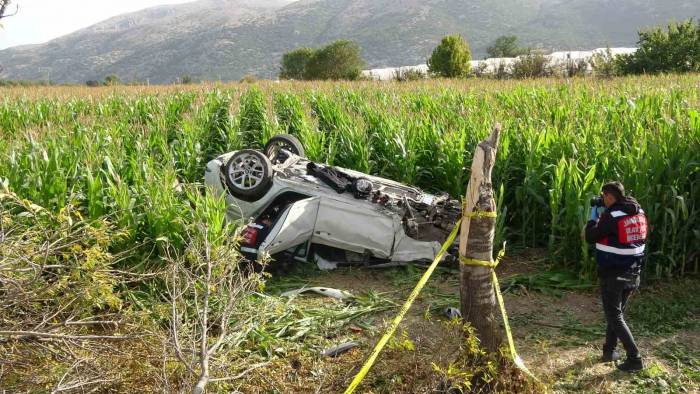 Burdur’da Otomobiliyle Tarlaya Uçan Genç İtfaiye Eri Hayatını Kaybetti