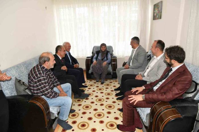 Cumhuriyetin 100’ncü Yılında, 100 Yaşında Olan Vatandaşlar Ziyaret Edildi