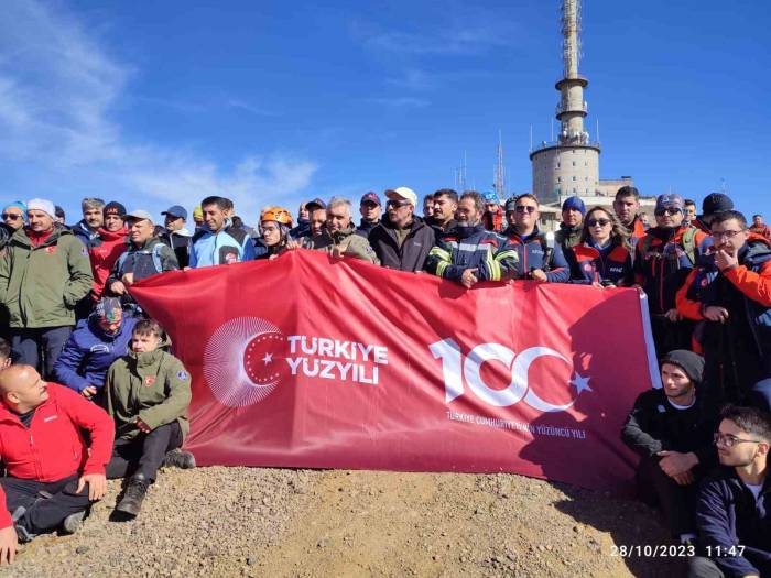 Palandöken’e Cumhuriyet Tırmanışı