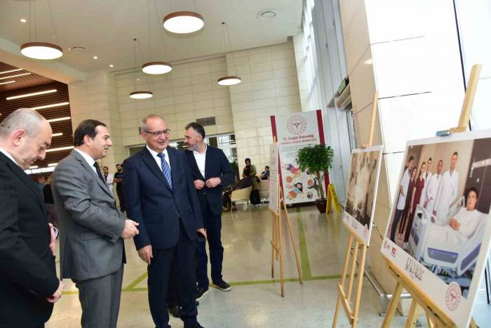 Manisa’da ‘100 Yıldır Aynı Aşk Ve Heyecanla’ Fotoğraf Sergisi Açıldı