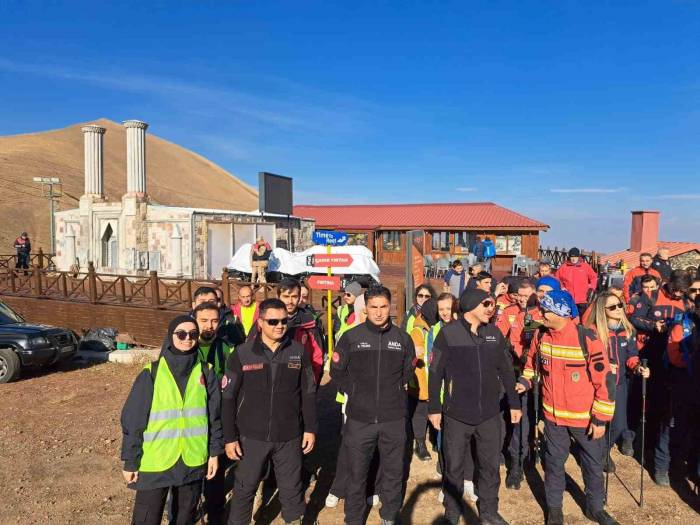 Anda’dan Zirve Yürüyüşü