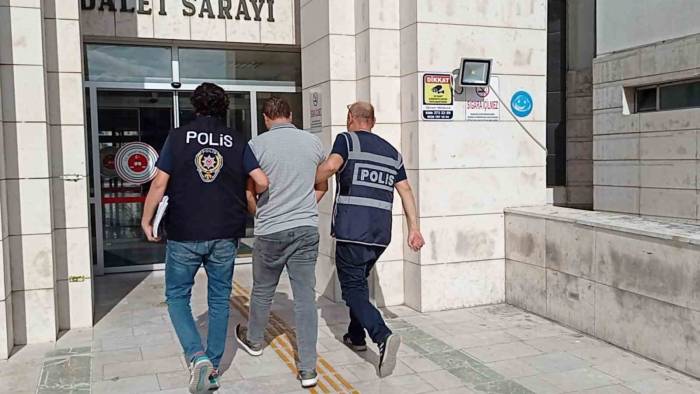 Eft’yle Dolandıran Şüpheli Polise Yakalandı