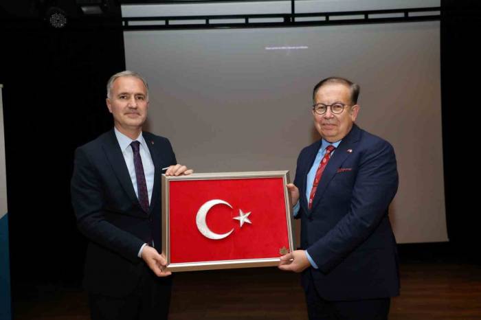 Müstafi Tümamiral Doç. Dr. Cihat Yaycı: “Asıl Hedef Türkiye”