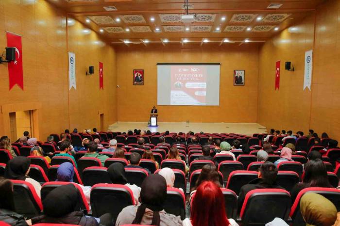 Dekan Prof. Dr. Metin, Cumhuriyet Yüzyılına Giden Yolu Anlattı