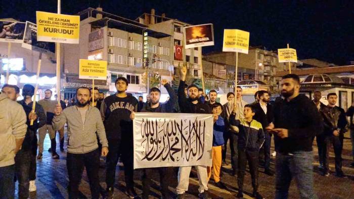 İsrail’in Gazze Şeridine Yaptığı Saldırılar Düzcelileri Sokağa Döktü