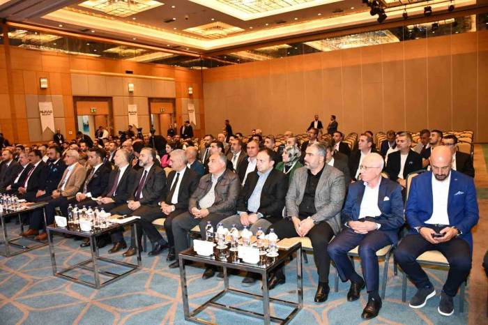 "Türkiye Yüzyılı’nda Tekstilin Geleceği" Konuşuldu