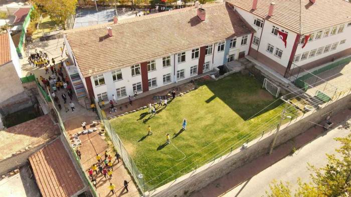 Gönüllüler Okullarda Cumhuriyetin 100. Yılını Kutladı