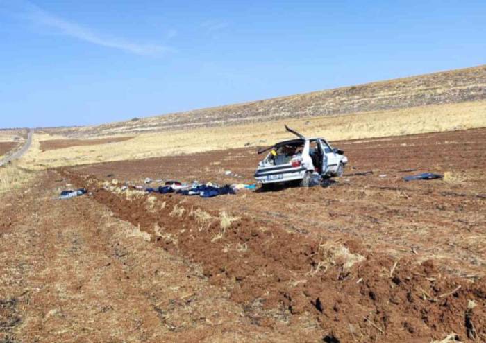 Siverek’te Takla Atan Otomobilin Sürücüsü Ağır Yaralandı