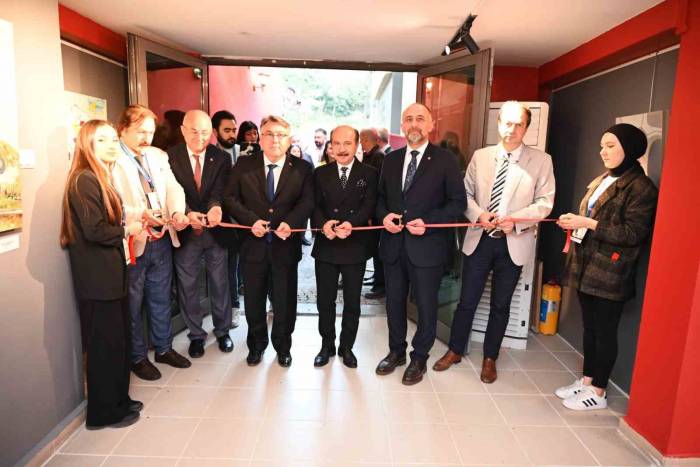 Zbeü’de ‘Uluslararası Karaelmas Sanat Çalıştayı Ve Paneli’