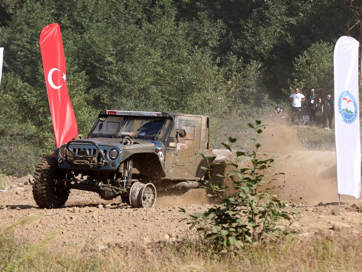 2023-karadeniz-off-road-kupasi-4-ayak-yarisi-rizede-yapildi-7.jpg