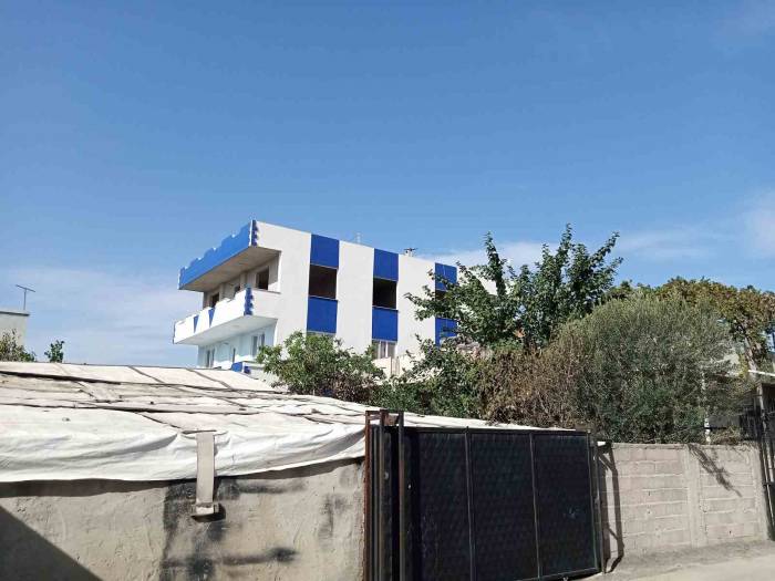 Genç Kadın Evde Ölü Bulundu, Kocasının Öldürdüğü Değerlendiriliyor