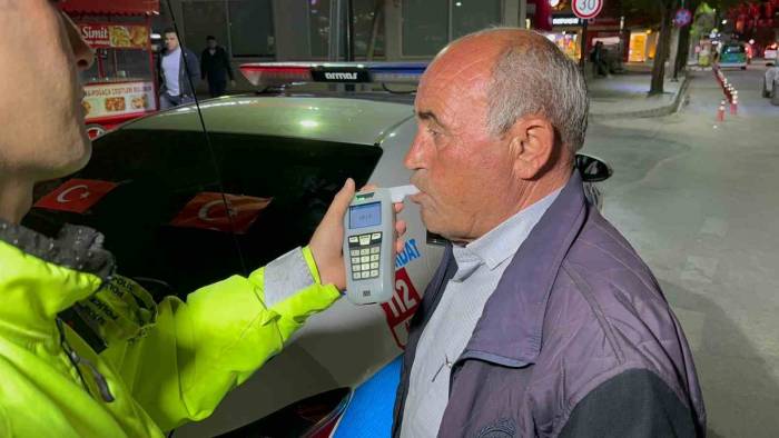 Direksiyonda Alkollü Yakalandı, “Kalp Hastasıyım Yaptığın Ayıp” Dedi