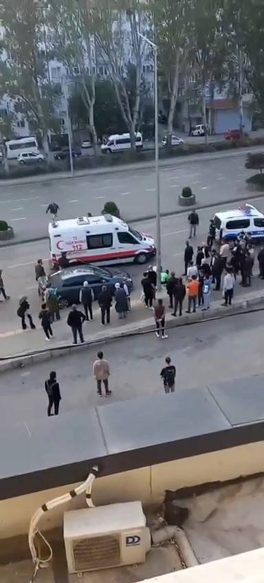 Bursa’da Otomobilin Çarptığı Genç Kız Ağır Yaralandı