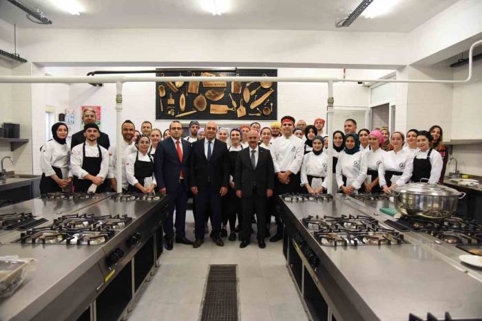 Cumhuriyet’in 100. Yılında Türk Mutfağı