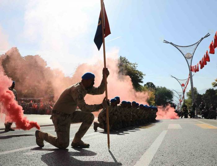 Erzincan’da Cumhuriyet’in 100. Yılı Coşkuyla Kutlandı