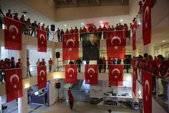 Gölcük’te 100. Yıl Coşkusu