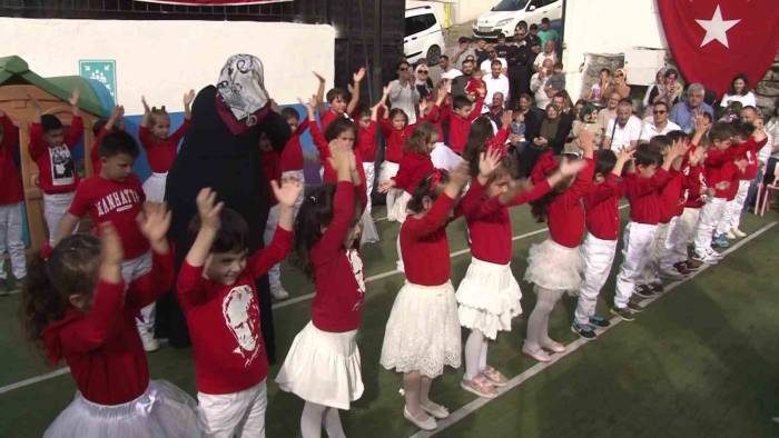 Üsküdar’da Anaokulu Öğrencileri Cumhuriyetin 100’üncü Yılını Coşkuyla Kutladı