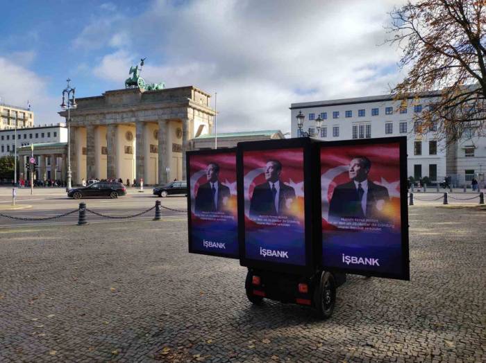 İş Bankası, Cumhuriyet’in 100. Yıl Coşkusunu Dünyaya Taşıdı