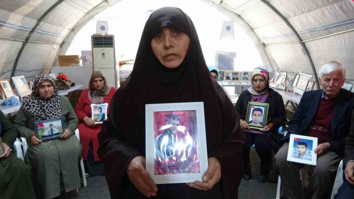 Diyarbakır Annelerinin Umutlu Bekleyişi Devam Ediyor