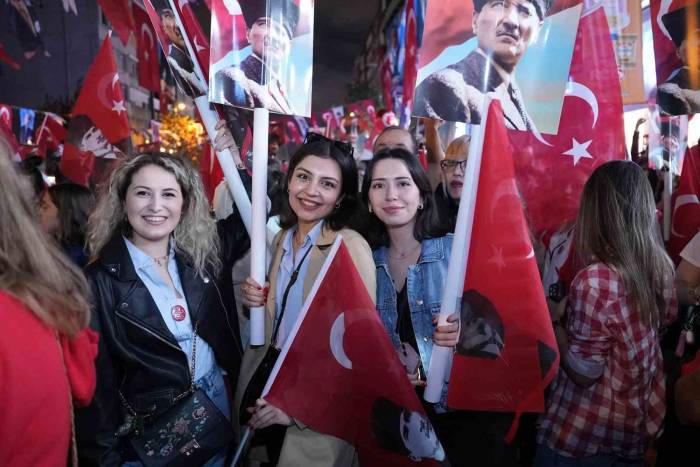 Şişli’de Cumhuriyet’in 100’üncü Yılı Coşkuyla Kutlandı