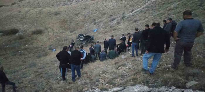 Sivas’ta Traktör 400 Metrelik Uçurumdan Uçtu: 1 Ölü