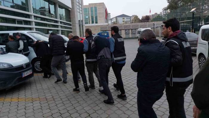 Belediyeye Ait Asfalt Tesisinden Bitüm Ve Çakıl Hırsızlığından 5 Kişi Tutuklandı