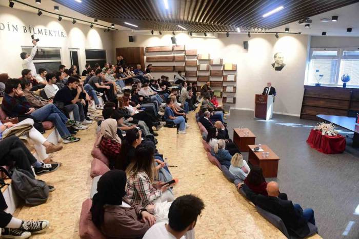 İletişim Bilimleri Fakültesi’nden ‘Kültür Ve İletişim’ Semineri