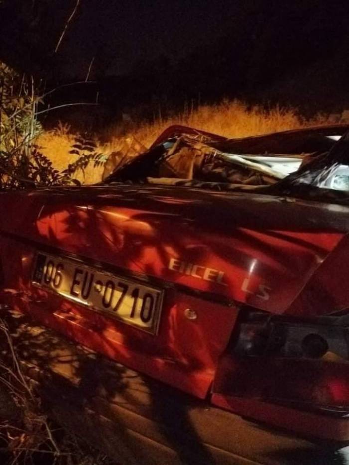 Ankara’da Kontrolden Çıkan Araç Boş Araziye Uçtu: 1 Ölü, 2 Yaralı