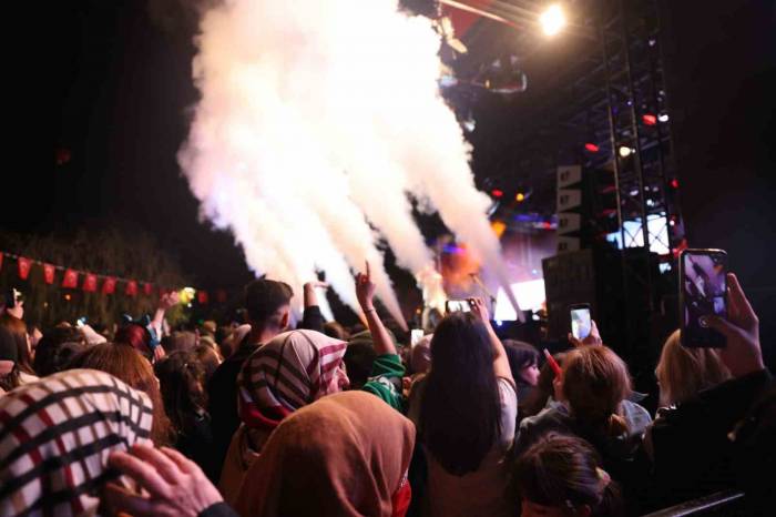 Gölbaşı’nda Cumhuriyet Coşkusu Murat Boz Konseriyle Taçlandı