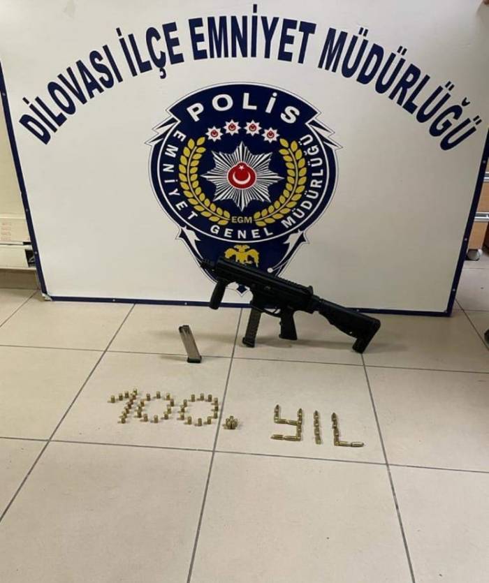 Konvoyda Havaya Ateş Açmıştı, Bagajdan Makineli Tüfek Çıktı