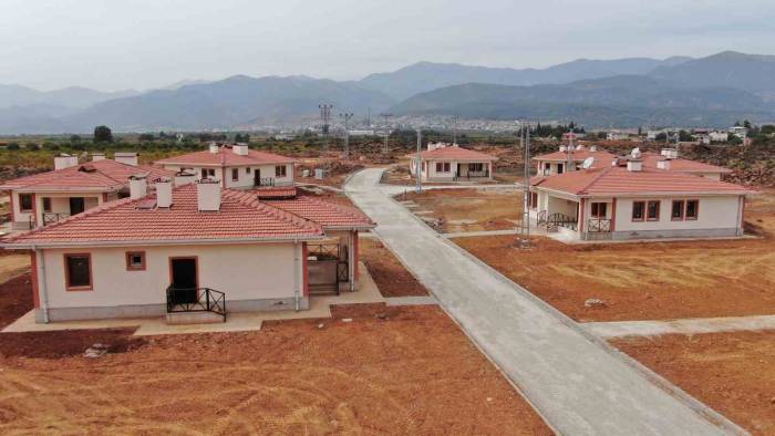 Sınırın Sıfır Noktasında İnşa Edilen Köy Evleri Takdir Topladı