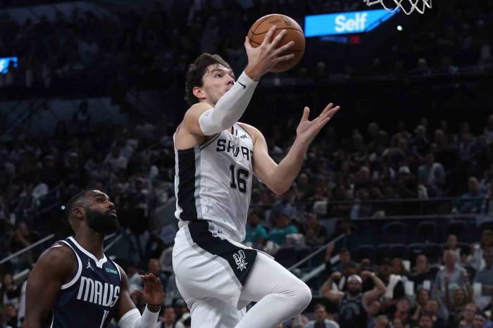 Cedi Osman’lı San Antonio, Clippers’a Mağlup Oldu