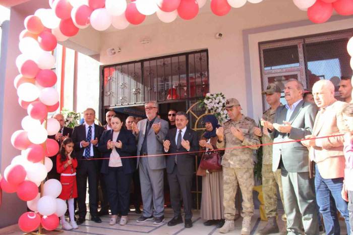 Şırnak’ta Şehit Asker Adına Yapılan Okul Doğum Gününde Açıldı