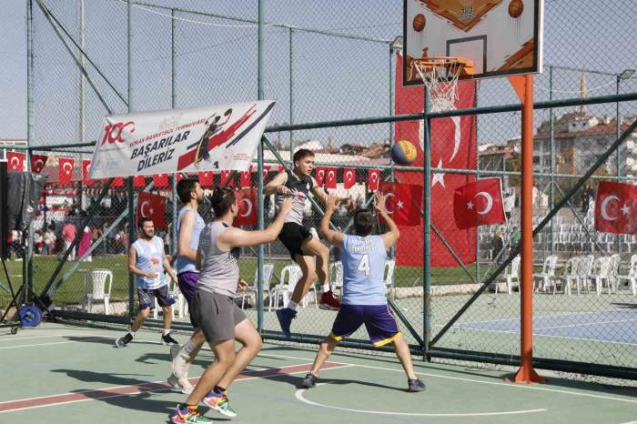 3x3 Sokak Basketbol Turnuvası Sona Erdi