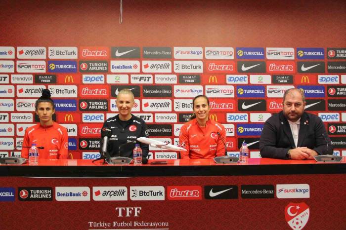 Necla Güngör Kıragası: "B Ligine Çıkışımızın Müjdesini Vermek İstiyoruz"