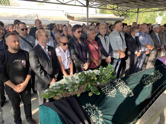 Ünlü Dublaj Sanatçısı Jeyan Mahfi Ayral Tözüm Son Yolculuğuna Uğurlandı