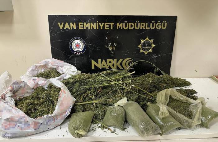 Van’da Esrar Ve Metamfetamin Ele Geçirildi