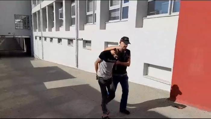 Adana’da 10 Kilogram Sıvı Metamfetamini “Su Şişesine” Koyan Şahıs Tutuklandı
