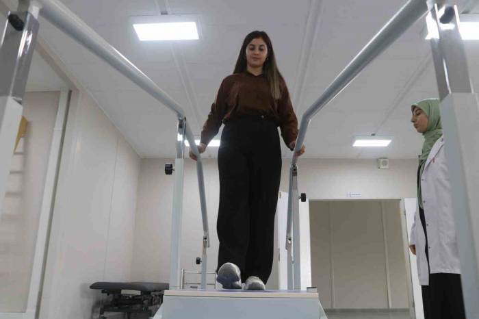 Kadınların Destekleriyle Kurulan Rehabilitasyon Merkezi Depremzede Vatandaşlara Umut Oldu