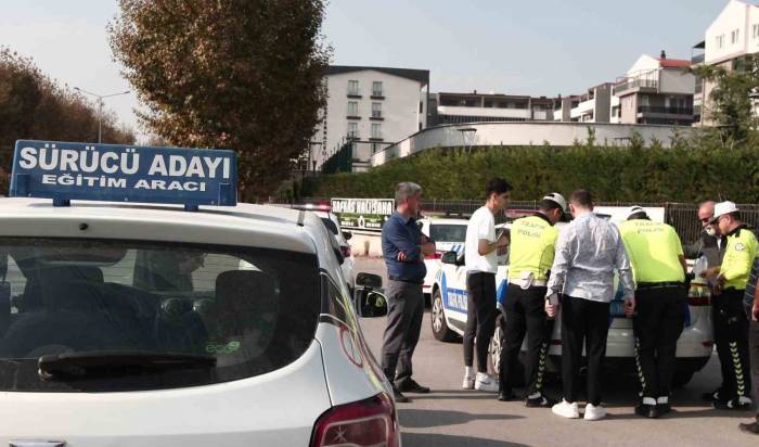 Aday Sürücü Ehliyetini Alamadan Ceza Yedi...